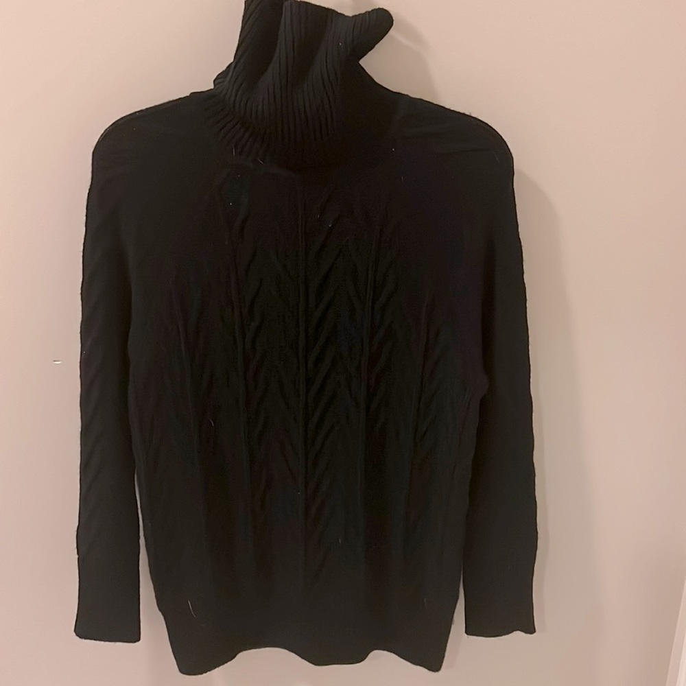 Marciano oversized sweater size xs, huge for an xs. Never worn